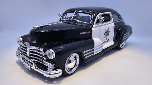 Chevy Aerosedan Fleetline 1948 De Policia - Escala 1/24 - MotorMax - (Sin caja)