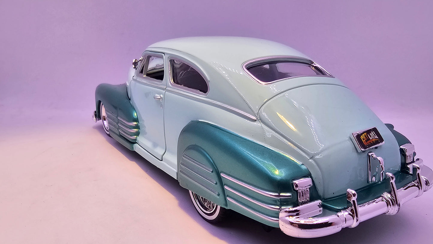 Chevy Aerosedan Fleetline 1948 - Escala 1/24 - MotorMax - (Sin caja)
