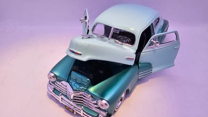 Chevy Aerosedan Fleetline 1948 - Escala 1/24 - MotorMax - (Sin caja)