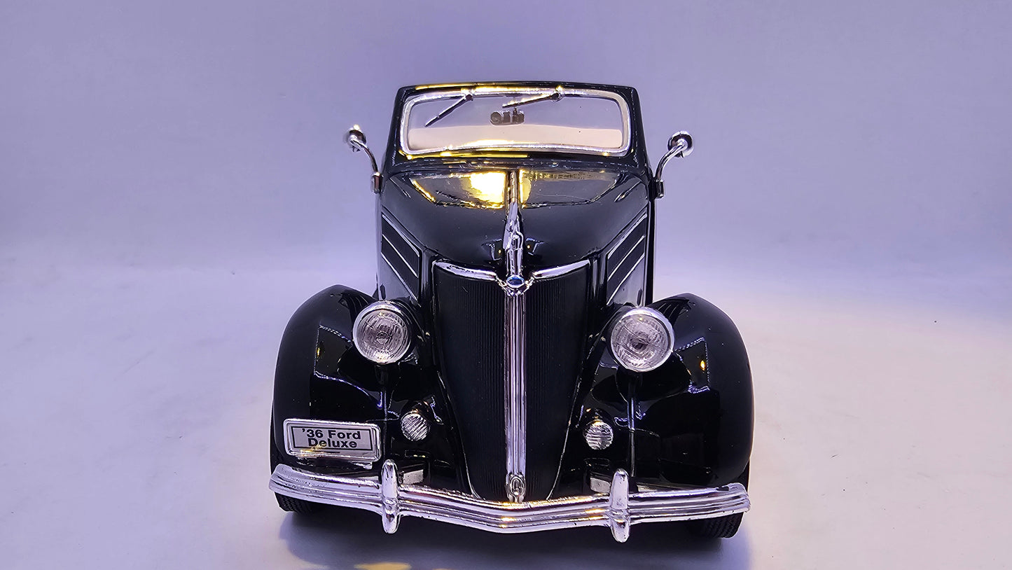 Ford Deluxe Cabriolet 1936 - Escala 1/24 - Welly - (Sin caja)