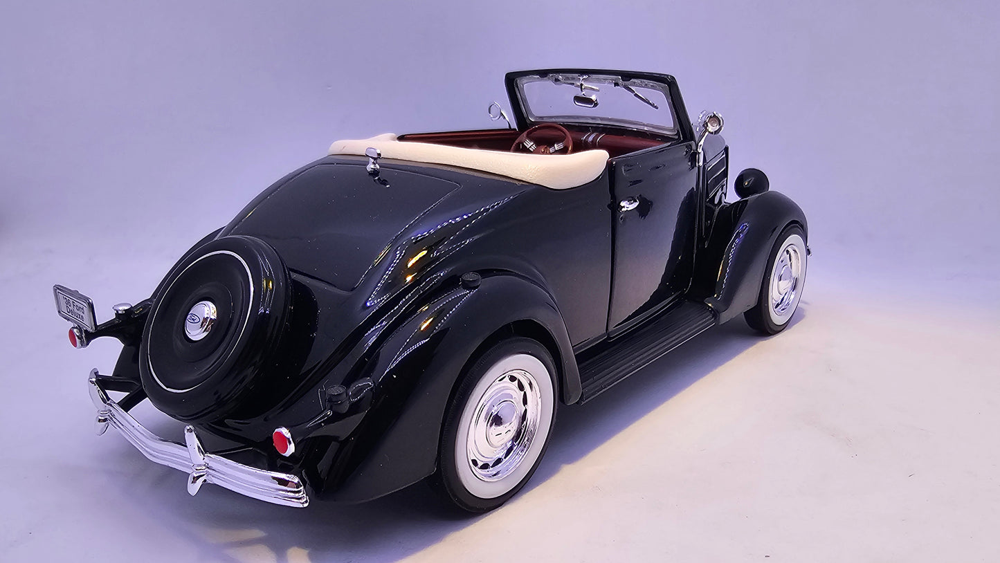 Ford Deluxe Cabriolet 1936 - Escala 1/24 - Welly - (Sin caja)