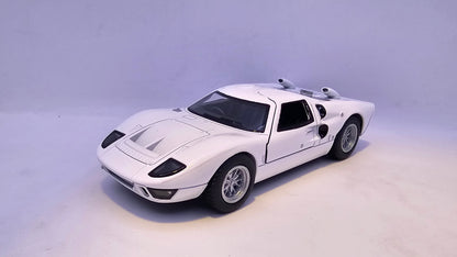 Ford GT40 MKII 1966 - Escala 1/32 - Kinsmart - (Sin caja)