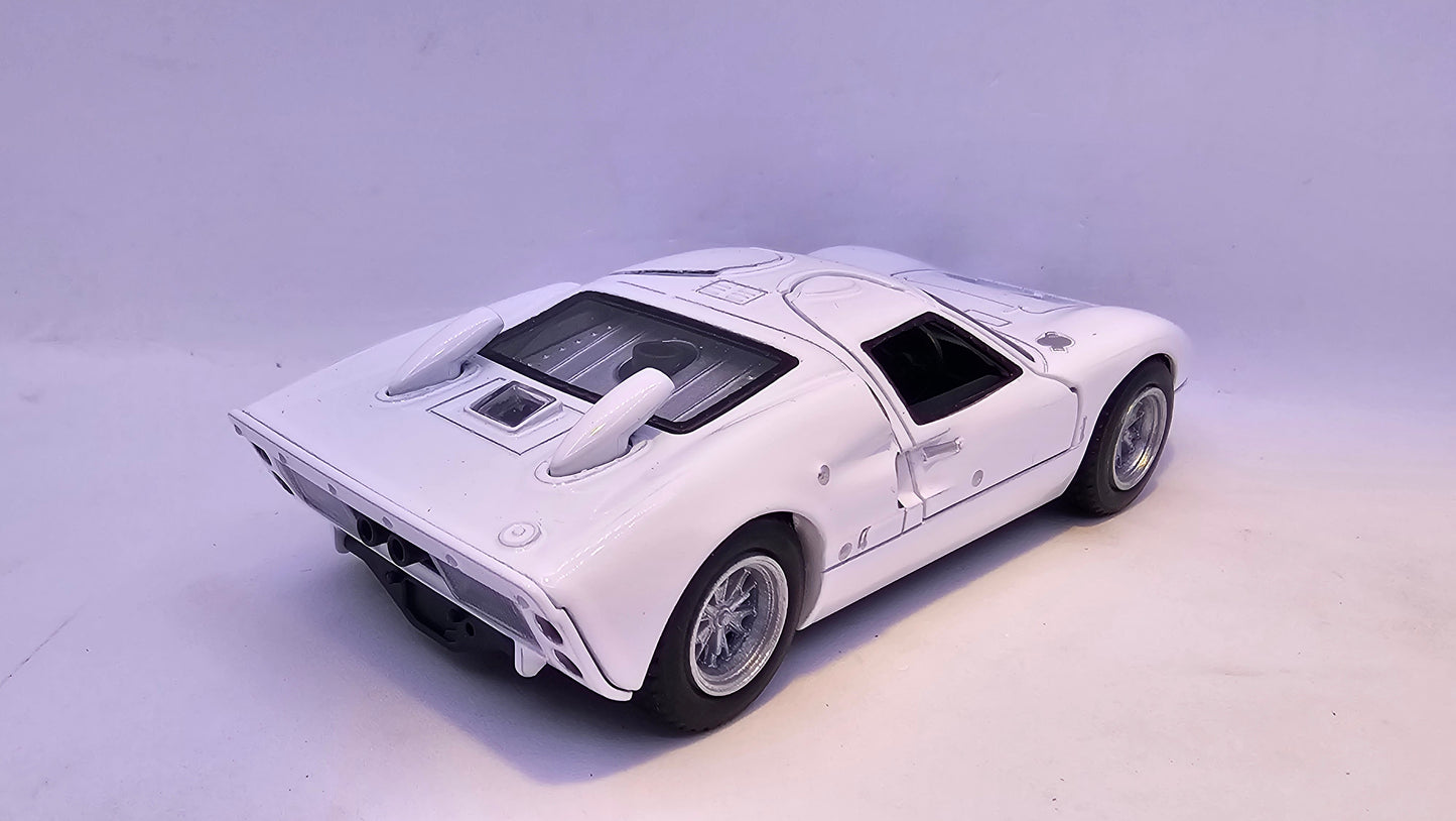 Ford GT40 MKII 1966 - Escala 1/32 - Kinsmart - (Sin caja)