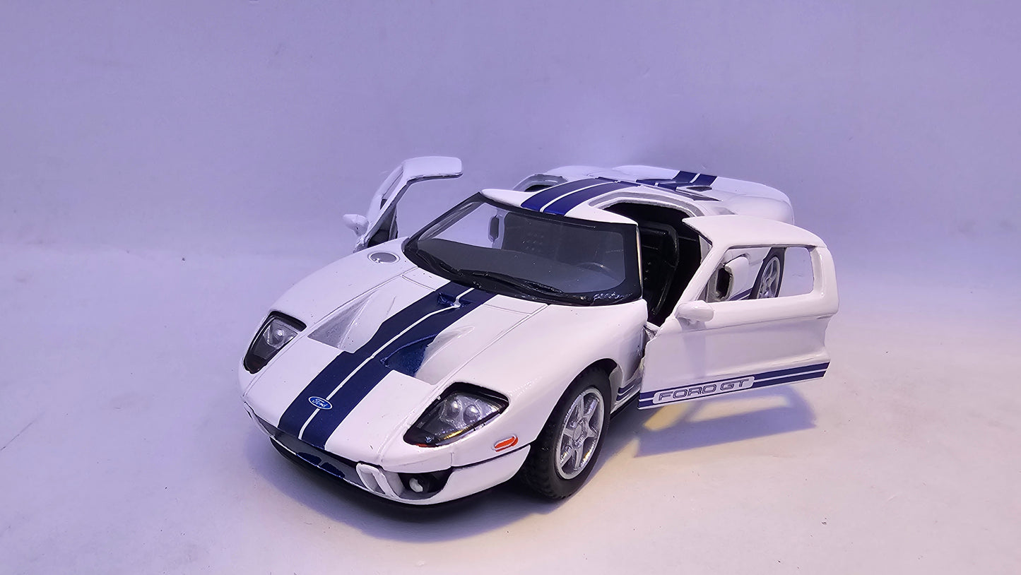 Ford GT 2006 - Escala 1/36 - Kinsmart - (Sin caja)