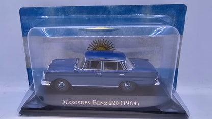 Mercedes Benz 220 1964 - Escala 1/43 - Salvat