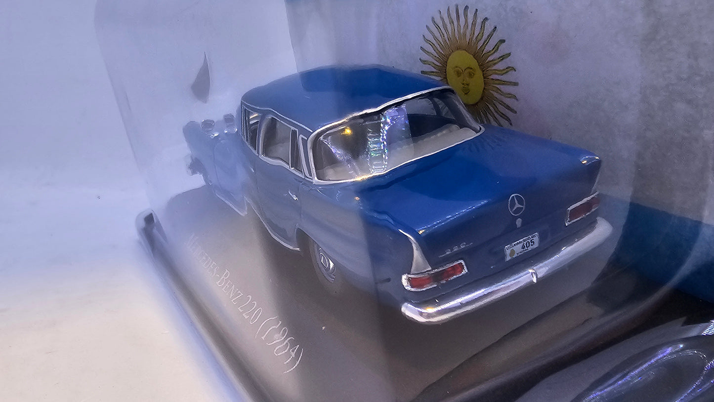 Mercedes Benz 220 1964 - Escala 1/43 - Salvat