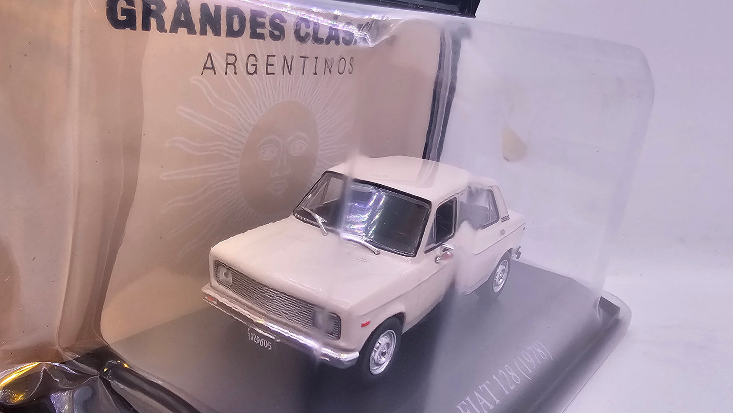 Fiat 128 1978 - Escala 1/43 - Luppa