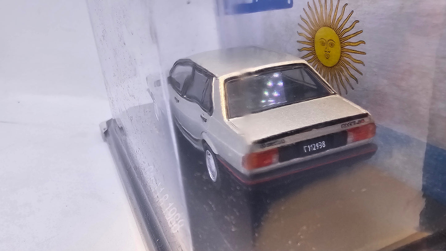 Volkswagen Gacel 1.8 1988 - Escala 1/43 - Salvat