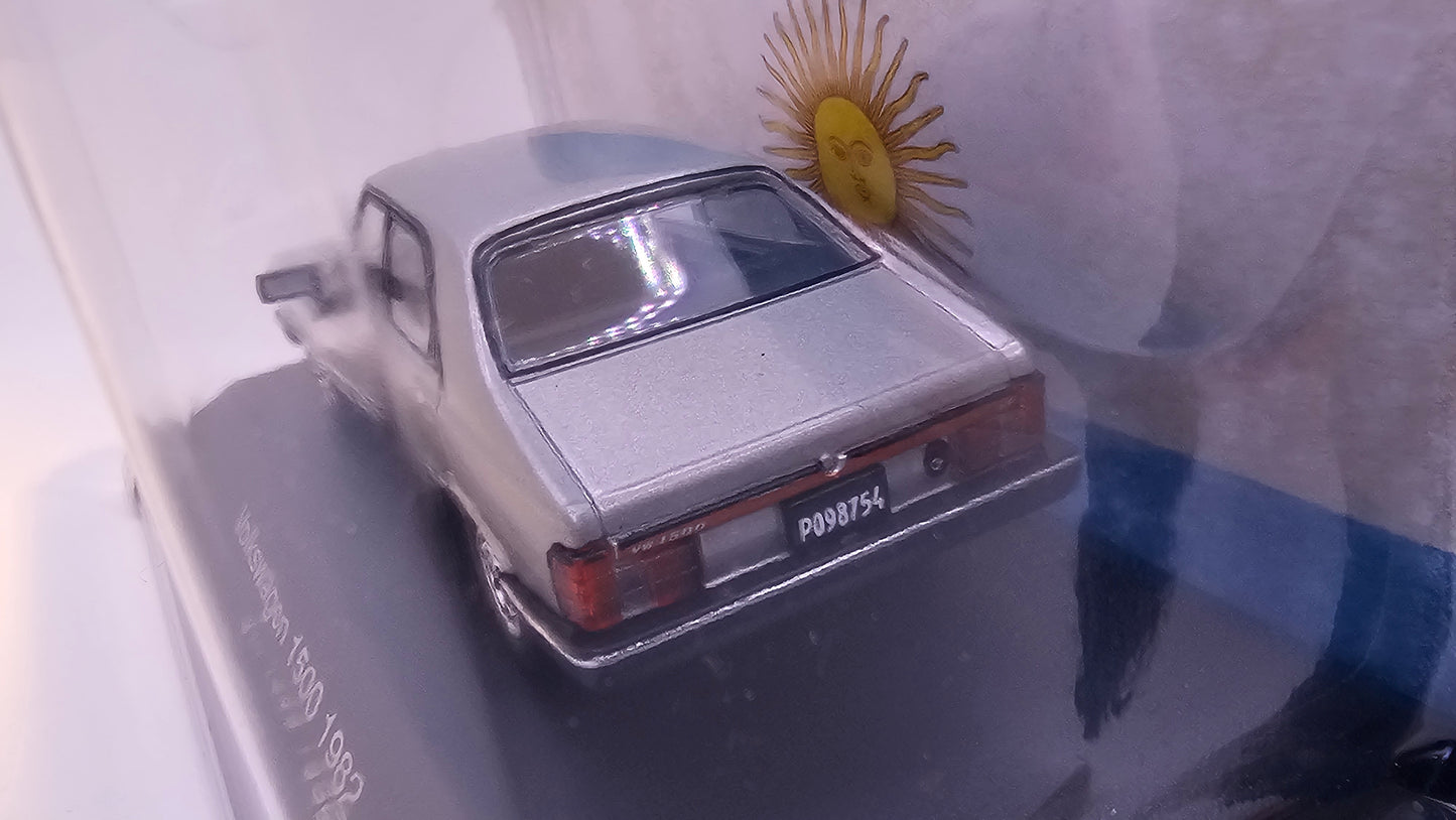 Volkswagen 1500 1982 - Escala 1/43 - Salvat
