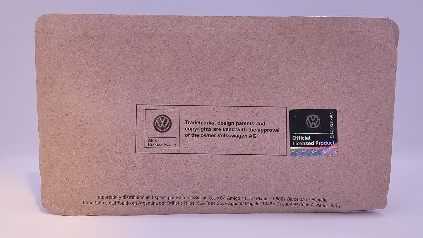 Volkswagen 1500 1982 - Escala 1/43 - Salvat
