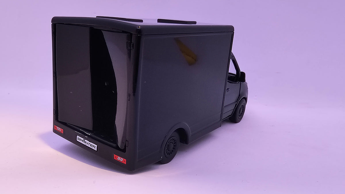 Mercedes Benz Sprinter - Escala 1/48 - Kinsmart - (Sin caja)