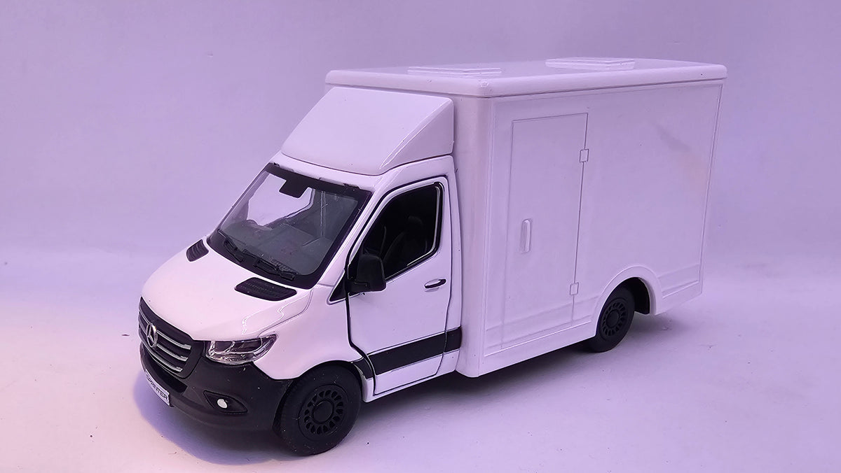 Mercedes Benz Sprinter - Escala 1/48 - Kinsmart - (Sin caja)