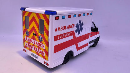 Mercedes Benz Sprinter Ambulancia - Escala 1/48 - Kinsmart - (Sin caja)