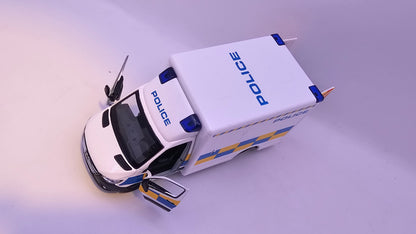 Mercedes Benz Sprinter Policia - Escala 1/48 - Kinsmart - (Sin caja)