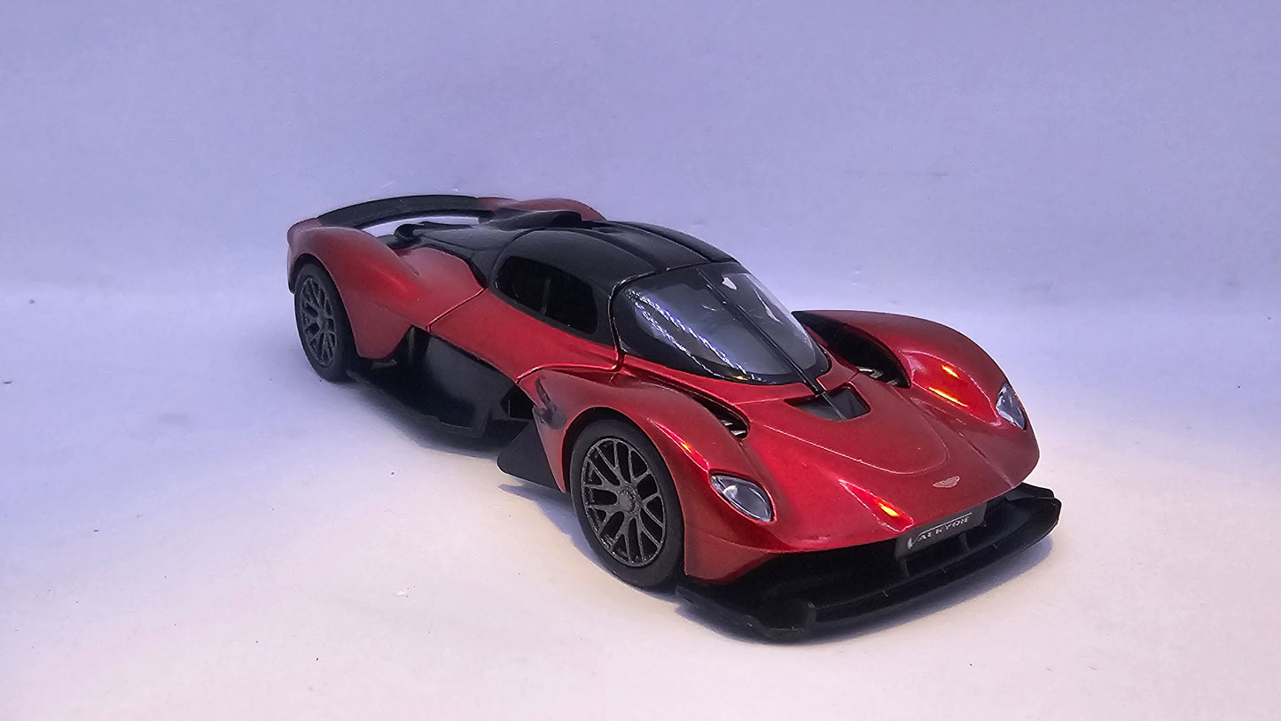Aston Martin Valkyrie - Escala 1/36 - Kinsmart - (Sin caja)