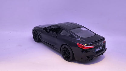 BMW M8 Competition Coupé - Escala 1/38 - Kinsmart - (Sin caja)