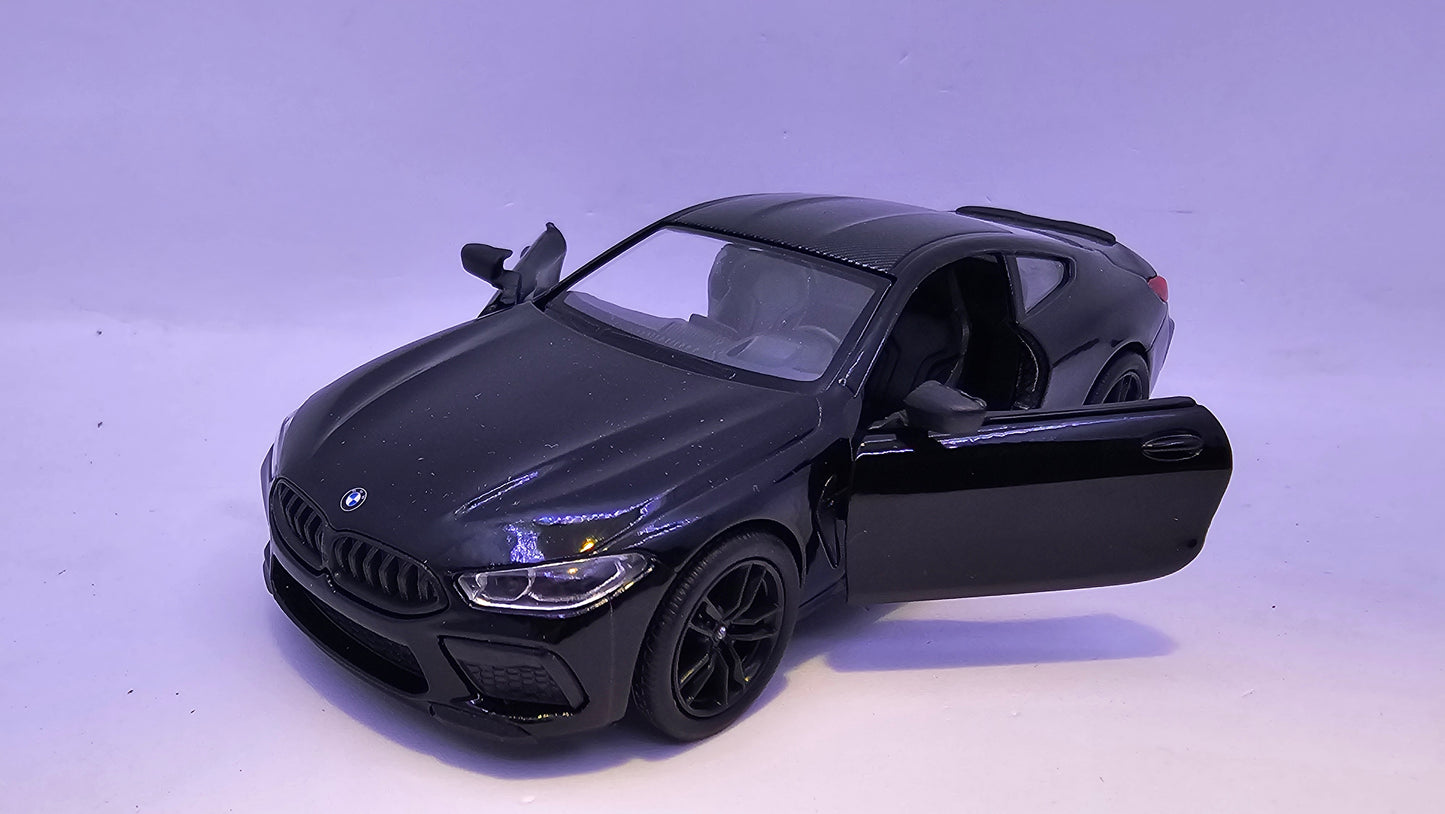 BMW M8 Competition Coupé - Escala 1/38 - Kinsmart - (Sin caja)