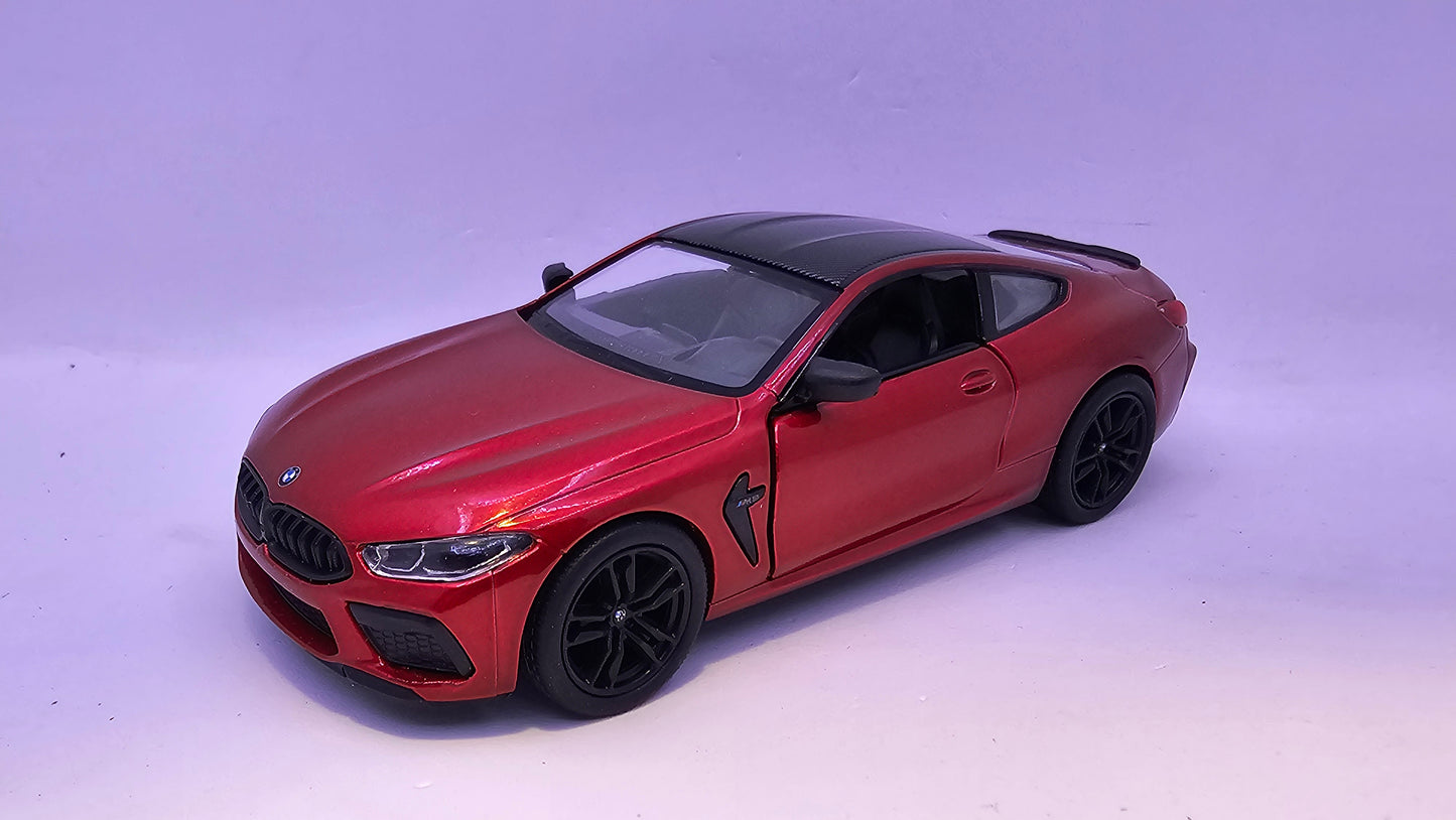 BMW M8 Competition Coupé - Escala 1/38 - Kinsmart - (Sin caja)