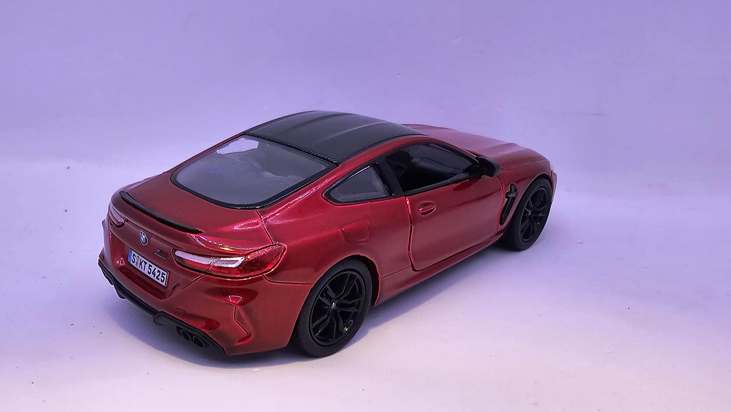 BMW M8 Competition Coupé - Escala 1/38 - Kinsmart - (Sin caja)