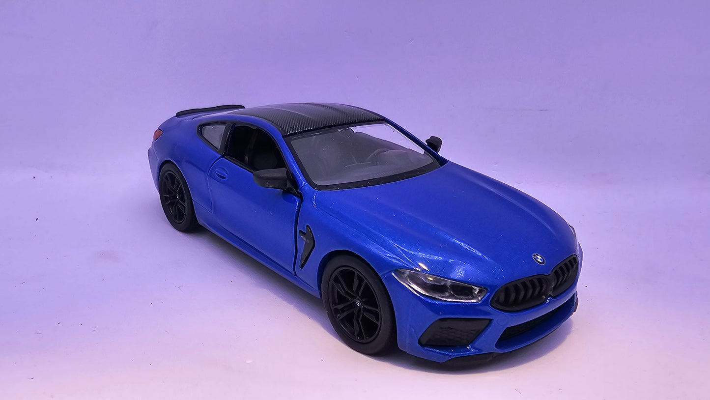 BMW M8 Competition Coupé - Escala 1/38 - Kinsmart - (Sin caja)