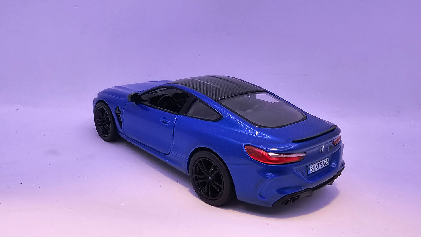 BMW M8 Competition Coupé - Escala 1/38 - Kinsmart - (Sin caja)
