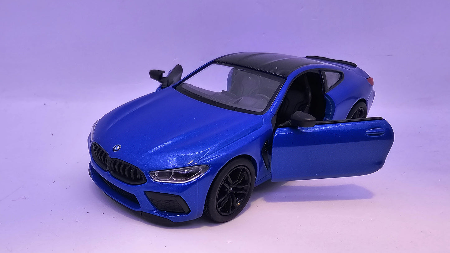 BMW M8 Competition Coupé - Escala 1/38 - Kinsmart - (Sin caja)