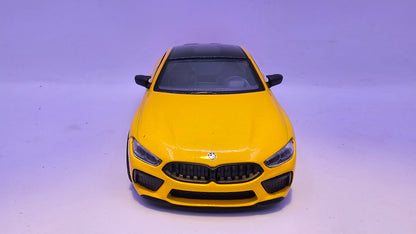 BMW M8 Competition Coupé - Escala 1/38 - Kinsmart - (Sin caja)