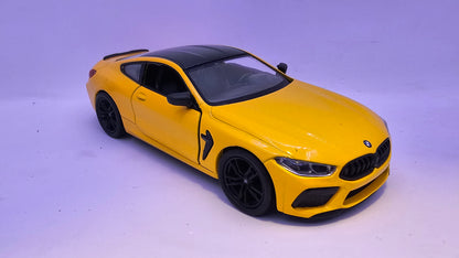 BMW M8 Competition Coupé - Escala 1/38 - Kinsmart - (Sin caja)