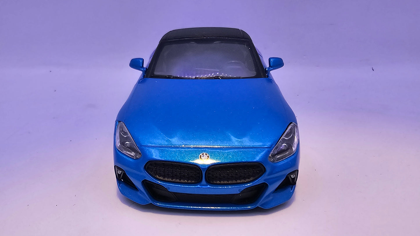 BMW Z4 - Escala 1/34 - Kinsmart - (Sin caja)