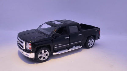 Chevrolet Silverado 2014 - Escala 1/46 - Kinsmart - (Sin caja)