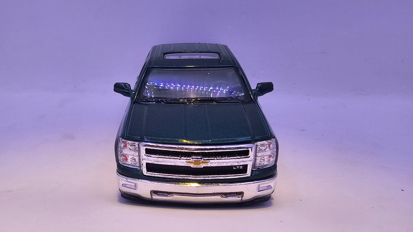 Chevrolet Silverado 2014 - Escala 1/46 - Kinsmart - (Sin caja)