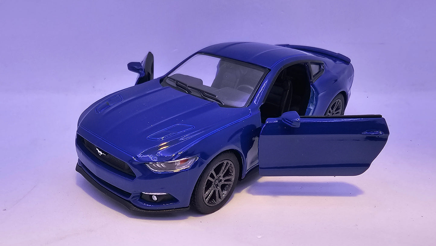 Ford Mustang GT 2015 - Escala 1/38 - Kinsmart - (Sin caja)
