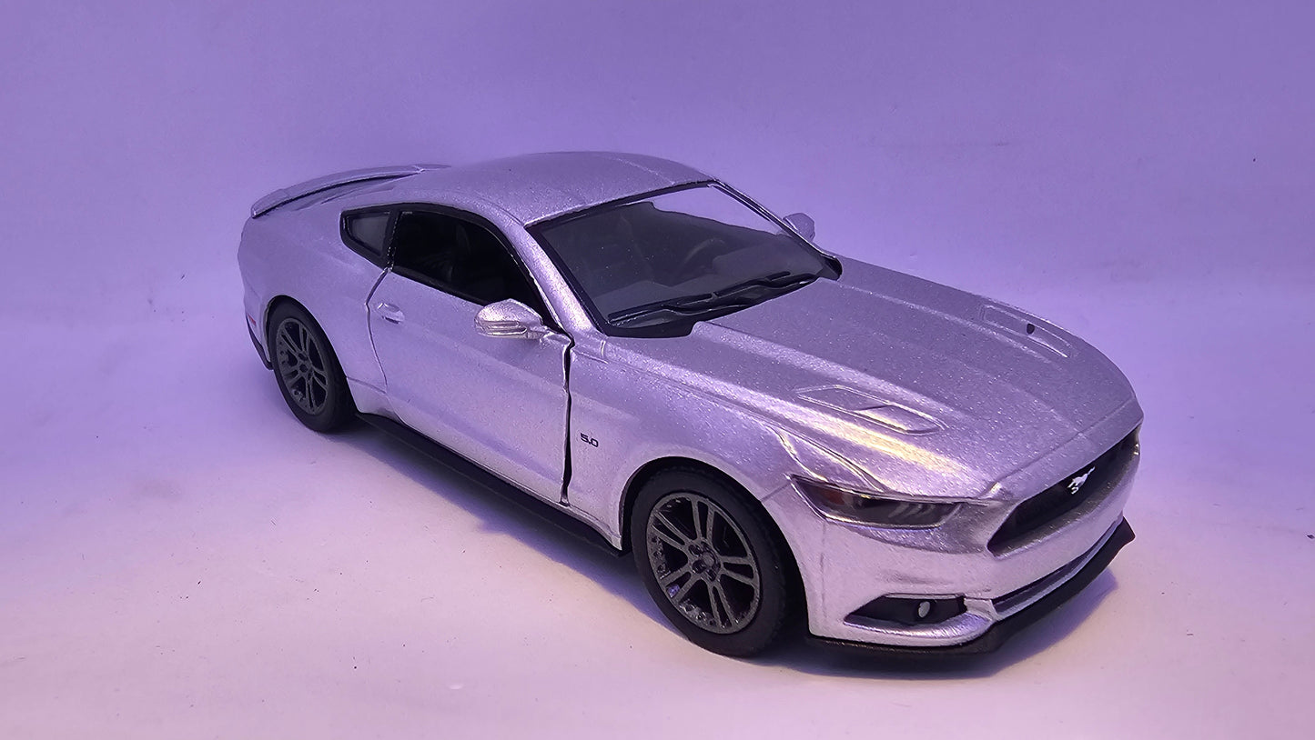 Ford Mustang GT 2015 - Escala 1/38 - Kinsmart - (Sin caja)