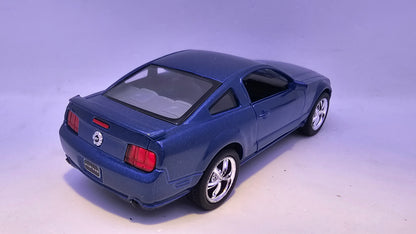Ford Mustang GT 2006 - Escala 1/38 - Kinsmart - (Sin caja)