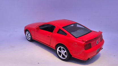 Ford Mustang GT 2006 - Escala 1/38 - Kinsmart - (Sin caja)