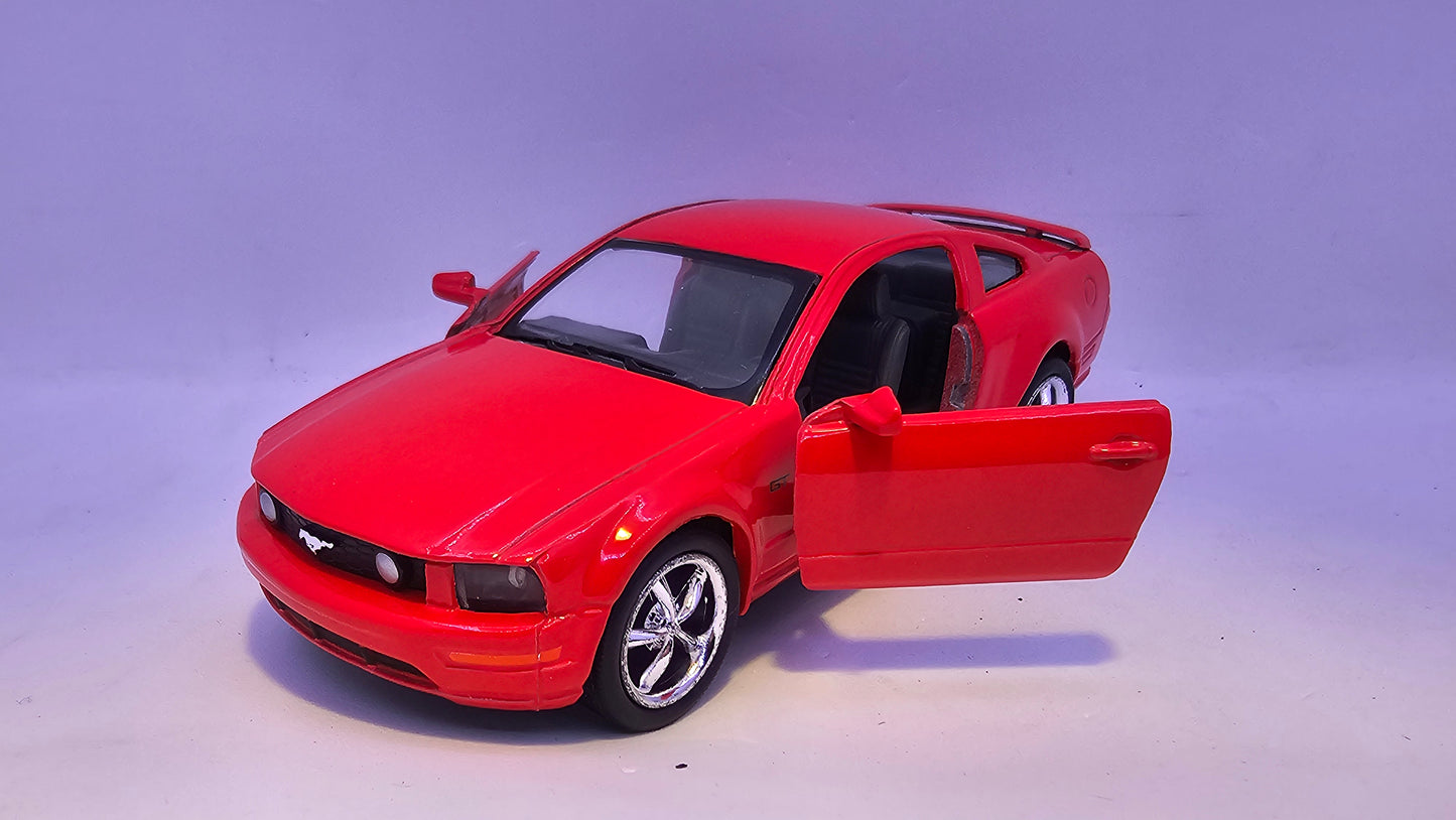 Ford Mustang GT 2006 - Escala 1/38 - Kinsmart - (Sin caja)