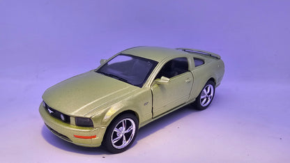 Ford Mustang GT 2006 - Escala 1/38 - Kinsmart - (Sin caja)