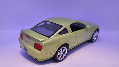 Ford Mustang GT 2006 - Escala 1/38 - Kinsmart - (Sin caja)