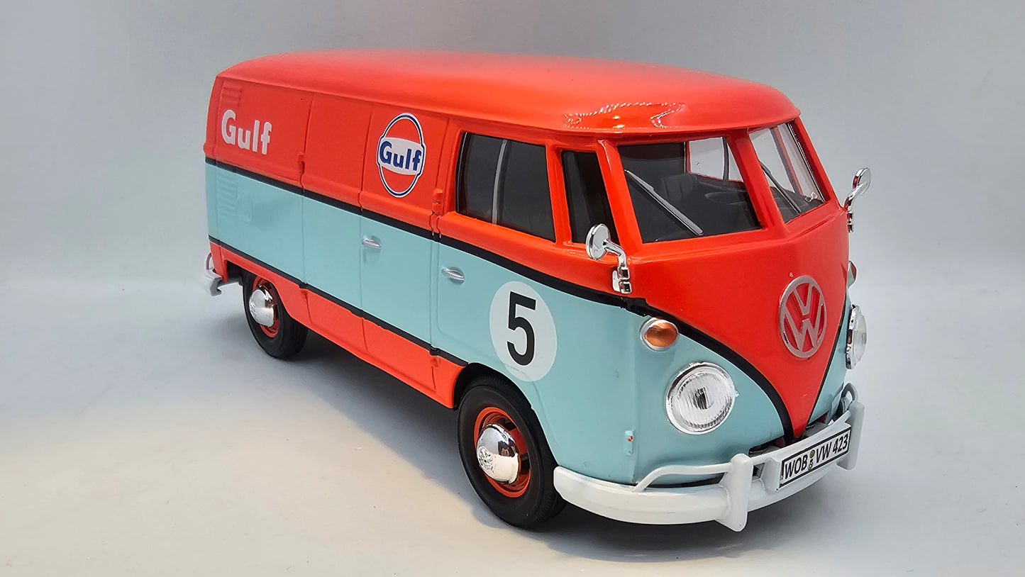 Volkswagen Type 2 Delivery Van Gulf - Escala 1/24 - MotorMax - (Sin Caja)