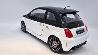 Fiat 500 ABARTH - Escala 1/24 - MotorMax - (Sin Caja)