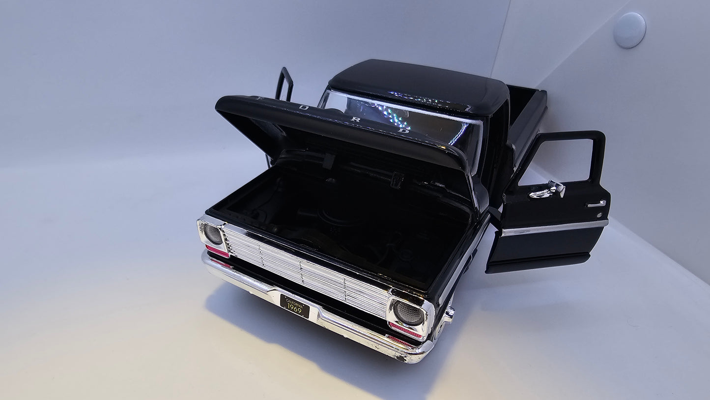 Ford F-100 Pickup 1969 - Escala 1/24 - MotorMax - (Sin caja)