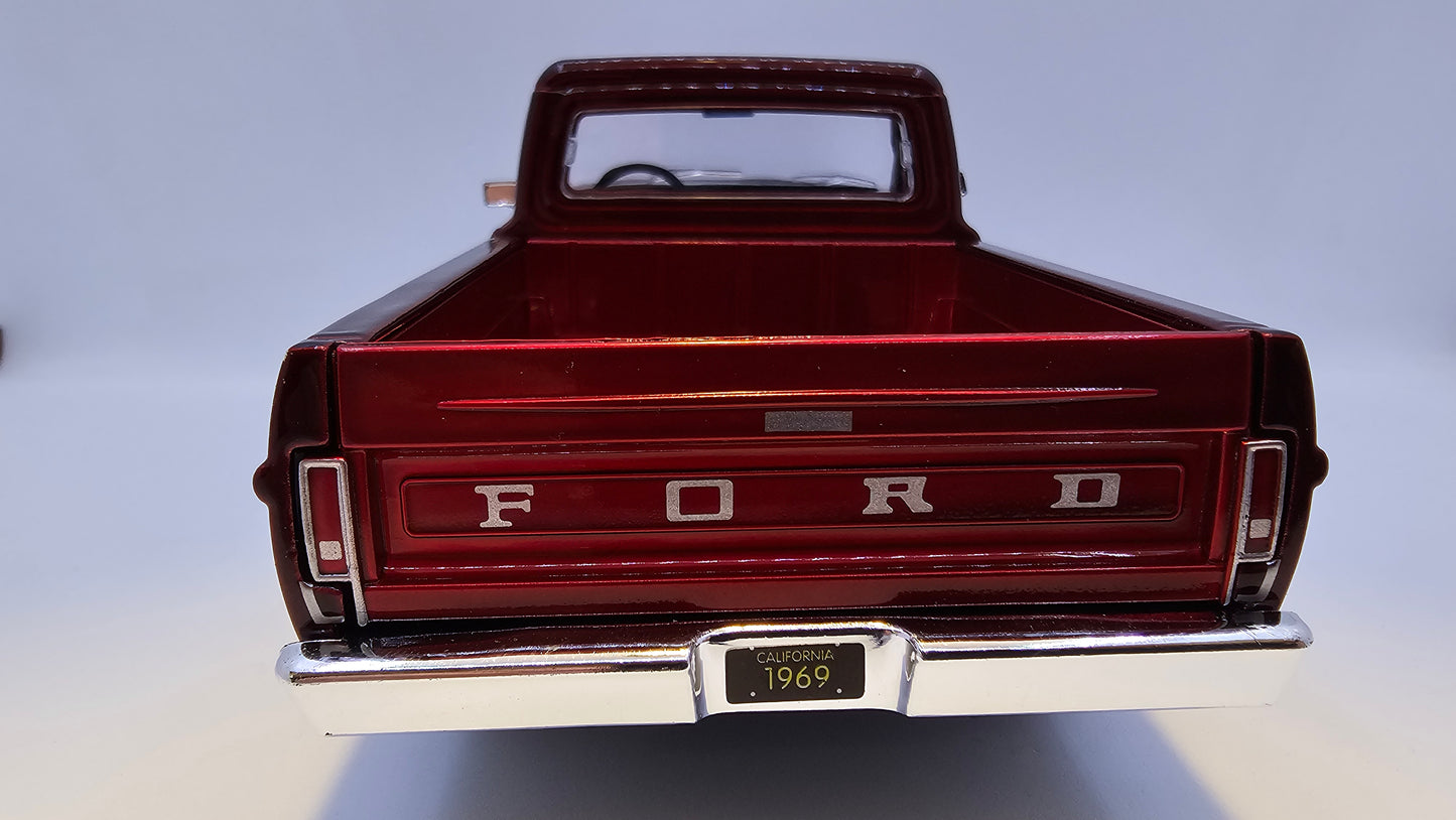 Ford F-100 Pickup 1969 - Escala 1/24 - MotorMax - (Sin caja)