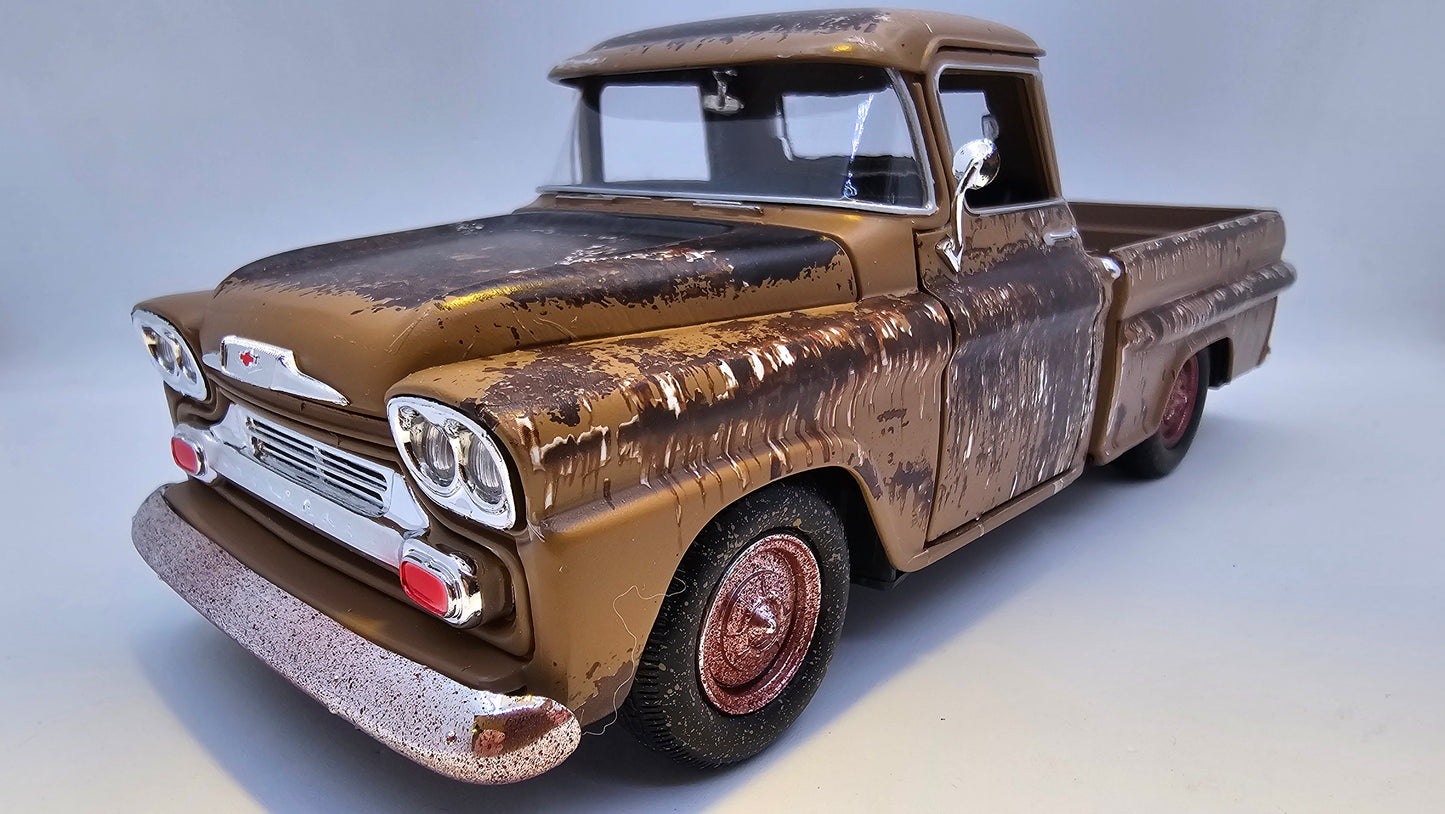 Chevy Apache Pick Up 1958 "Oxidada" - Escala 1/24 - MotorMax