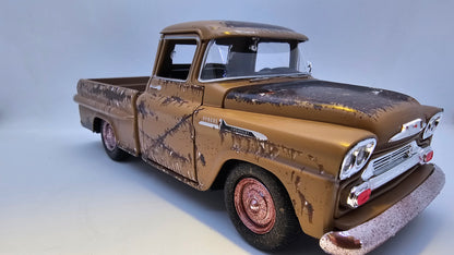 Chevy Apache Pick Up 1958 "Oxidada" - Escala 1/24 - MotorMax