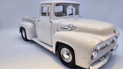 Ford F-100 Pick Up 1956 - Escala 1/24 - Motormax - (Sin caja)