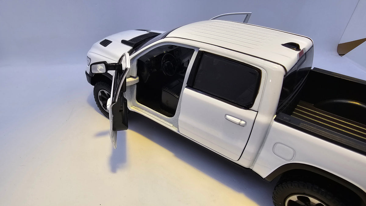 RAM 1500 Rebel Crew 2019 - Escala 1/24 (1/27) - MotorMax - (Sin Caja)