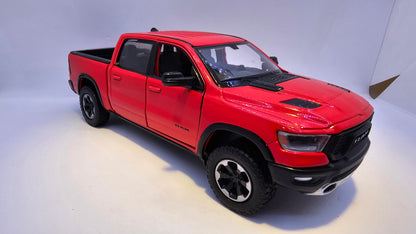 RAM 1500 Rebel Crew 2019 - Escala 1/24 (1/27) - MotorMax - (Sin Caja)