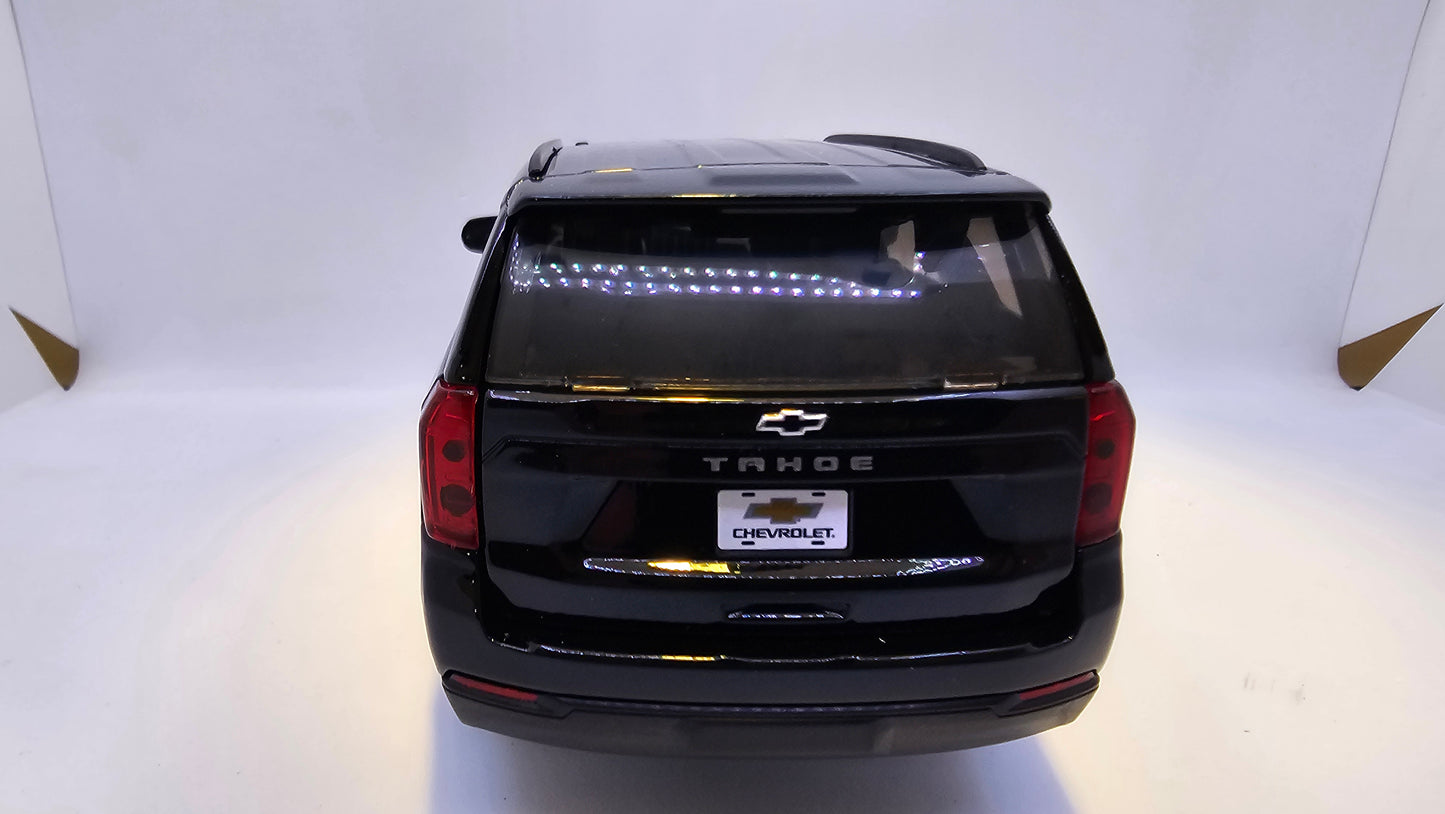 Chevrolet Tahoe Z71 2025 - Escala 1/24 - MotorMax - (Sin Caja)
