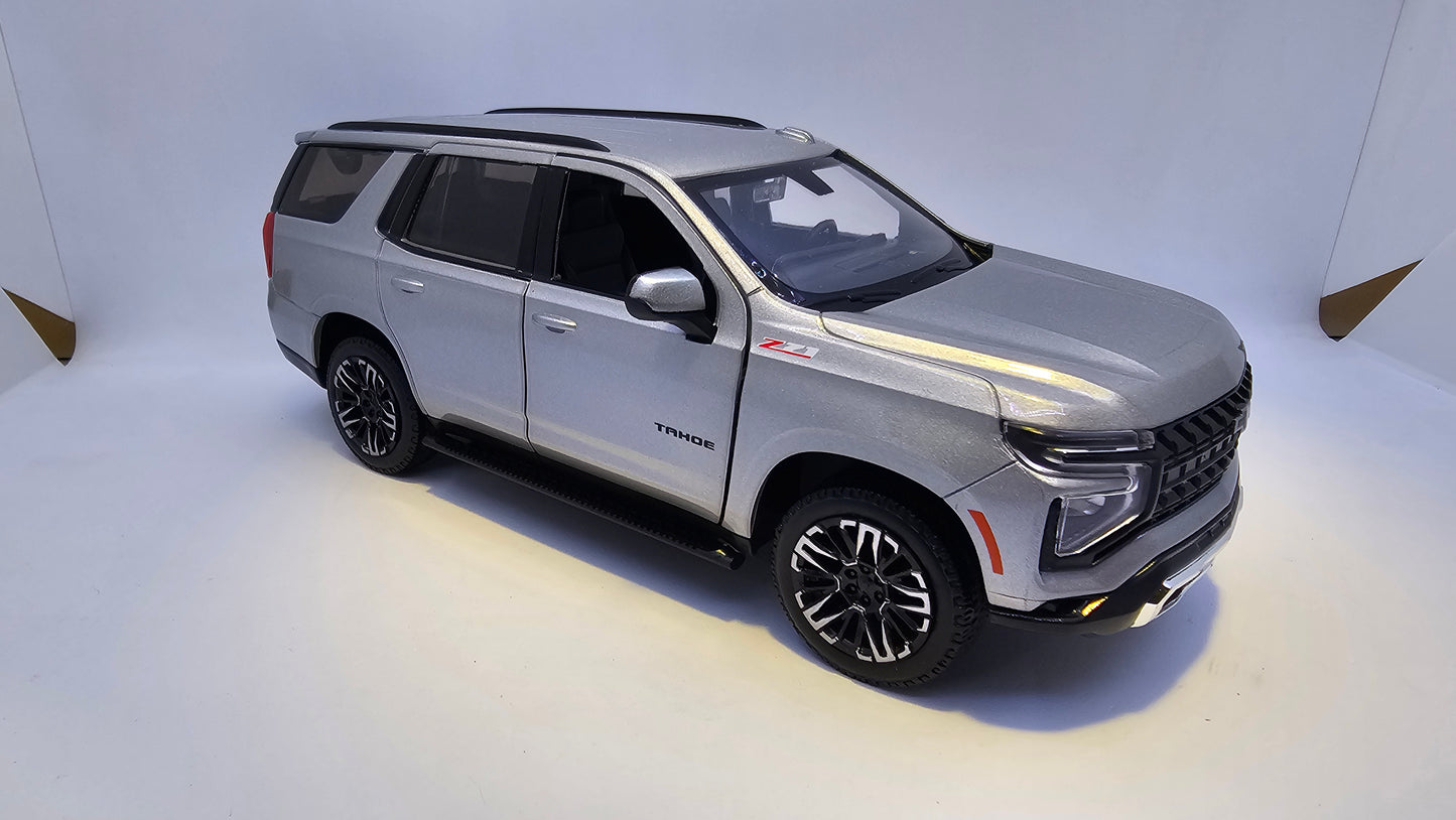 Chevrolet Tahoe Z71 2025 - Escala 1/24 - MotorMax - (Sin Caja)