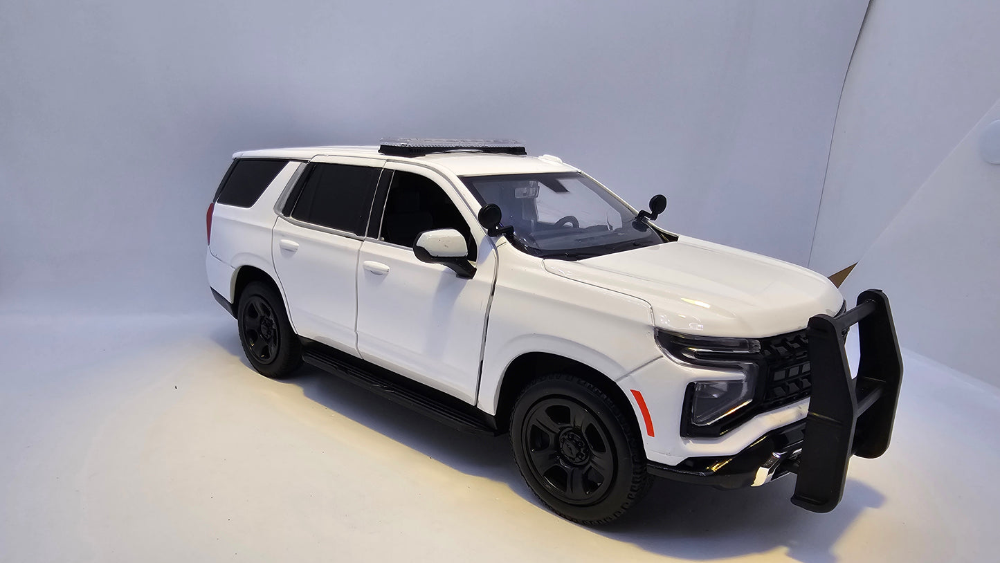 Chevrolet Tahoe PPV 2025 (Police Pursuit Vehicle) - Escala 1/24 - MotorMax - (Sin Caja)
